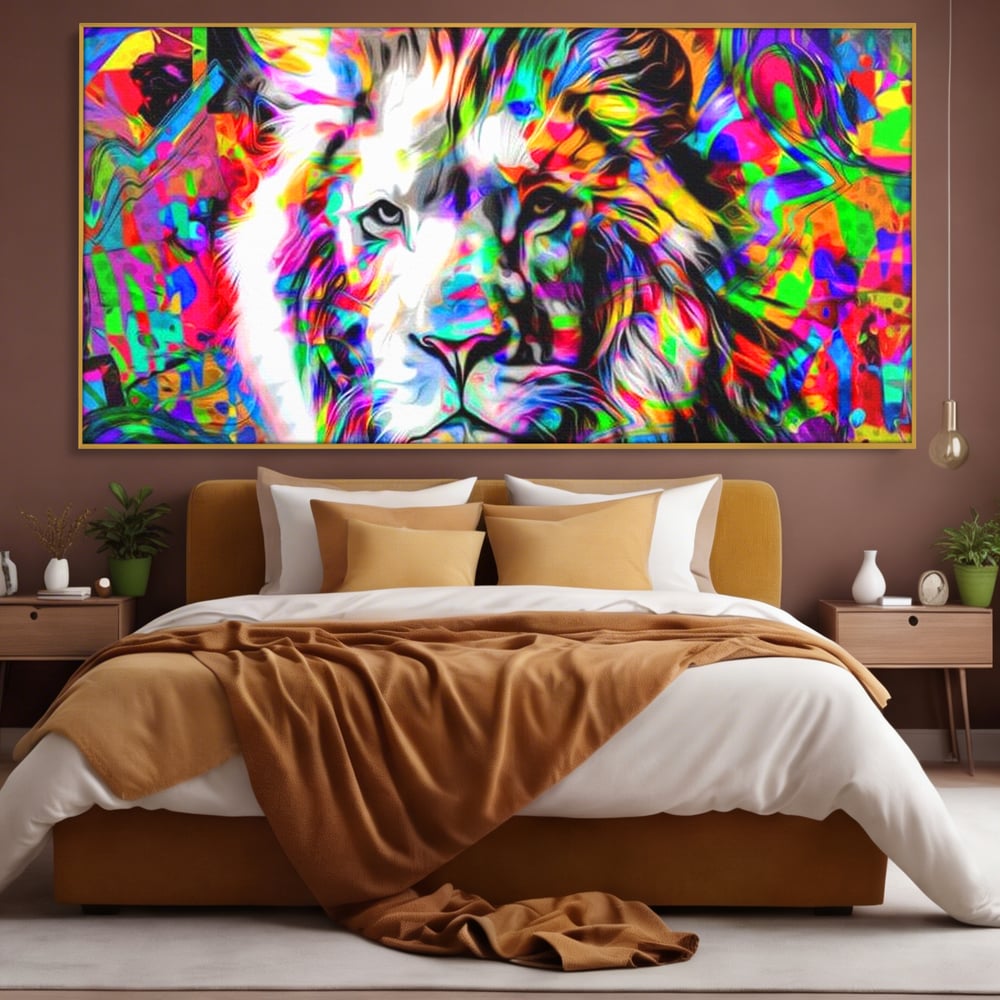 Tablou canvas cu tablou canvas cu leu in culori neon, in rama de aluminiu auriu, pe perete intr-un dormitor